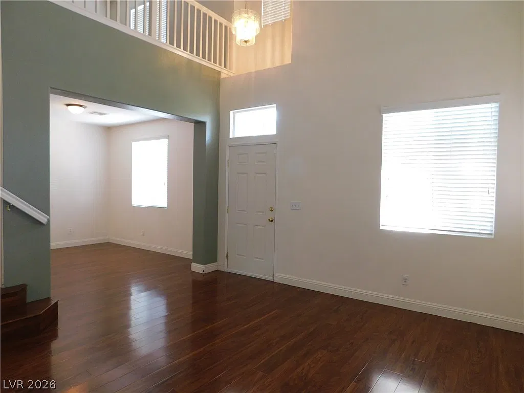 3 bed, 2.5 bath, 1998 sqft, $1,885 — Photo 4