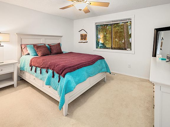 4th image of 11607 NE 100th St
