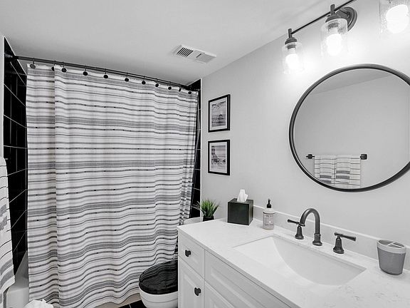 3rd image of 2455 Lindell Blvd APT 3303