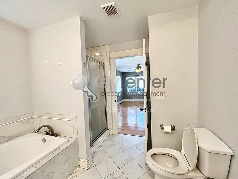 1216 Hanover St — Photo 17