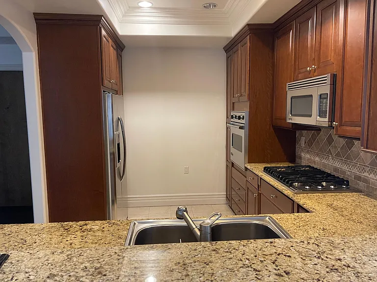 10640 Woodbridge St #107 — Photo 6