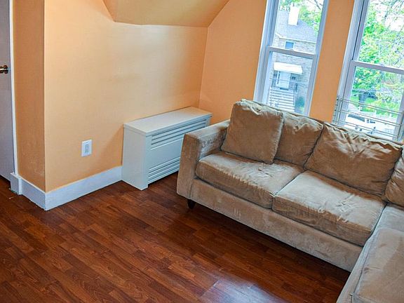 5th image of 12 Victoria Ln #2