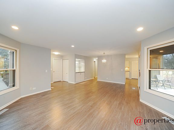 Living Room / Dining Room