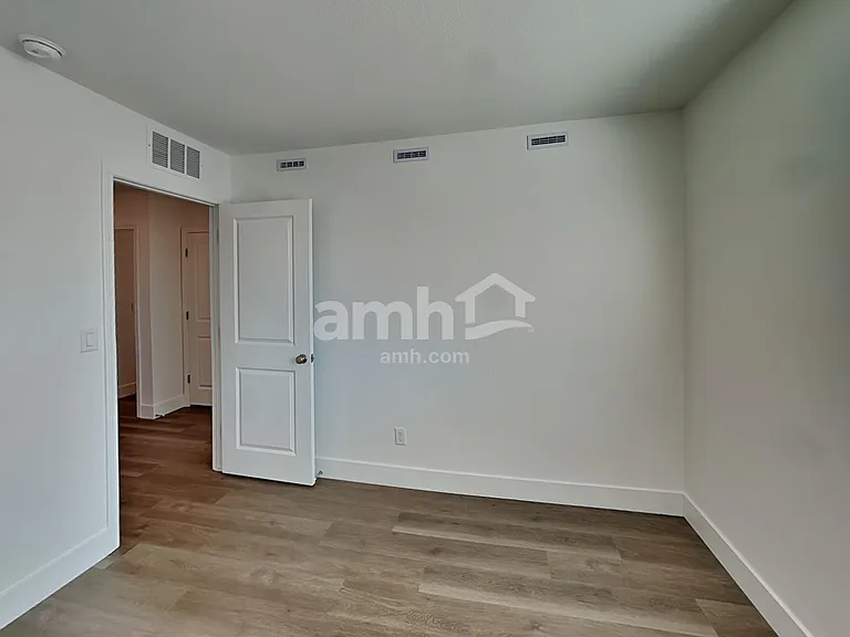 5789 Morgans Mile St — Photo 14
