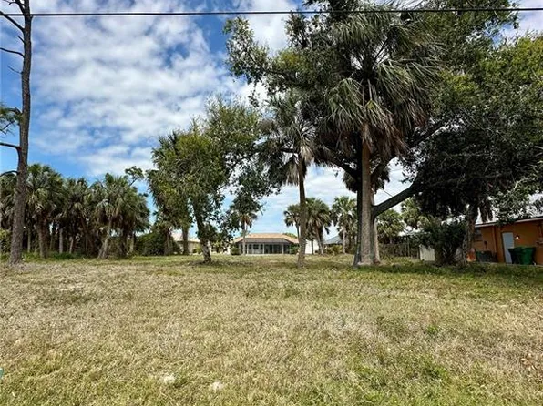 277 Annapolis Ln #83, Rotonda West, FL 33947