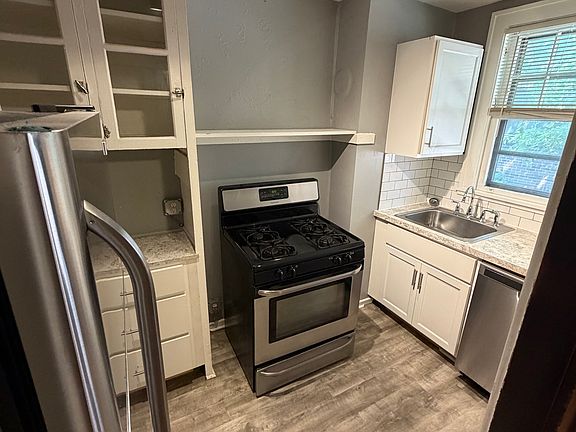 4th image of 167 Sanders Rd APT 11