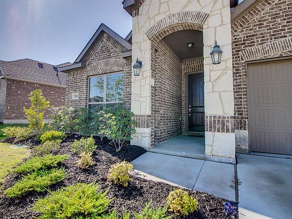 2nd image of 218 Buckskin Dr