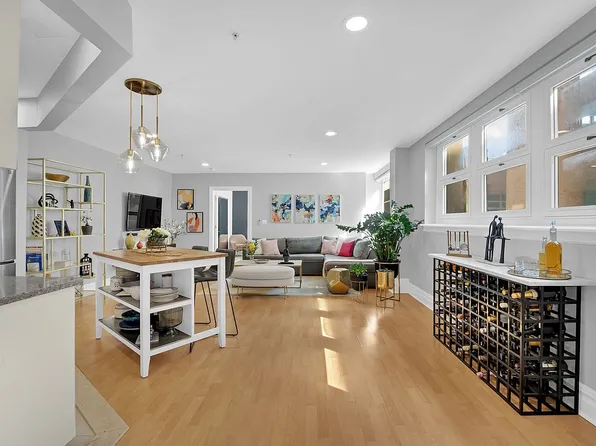 19-19 24th Ave APT L319, Astoria, NY 11102