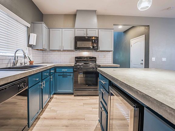 5th image of 10618 Axis Mountain Ct
