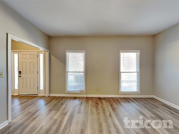 2nd image of 194 Bomar Ln