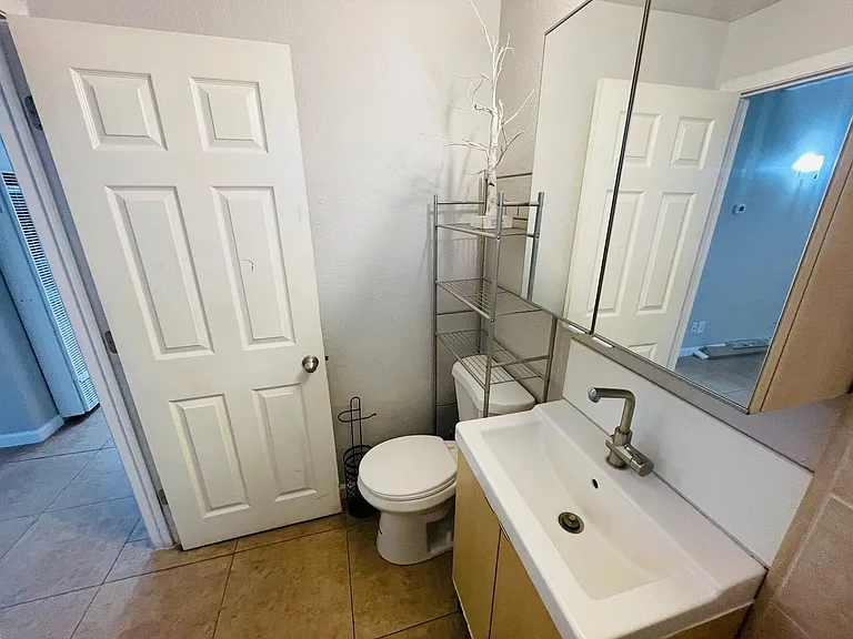 2583 Knox Ave #1 — Photo 12