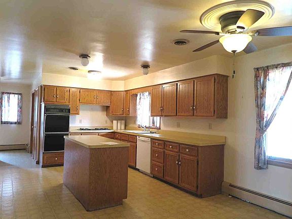5th image of 1412 Sugar Creek Dr