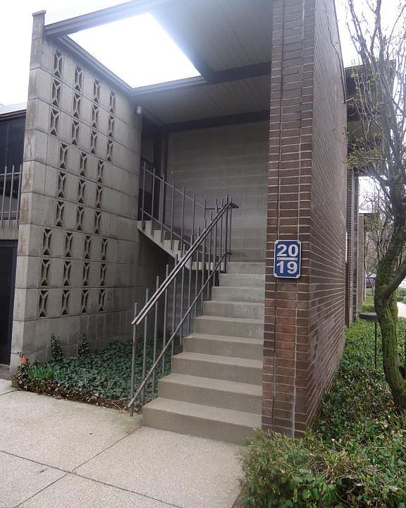 1st image of 805 S Despelder St APT 20