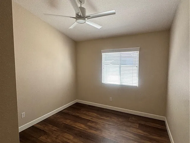 33531 Maplewood Ct — Photo 12