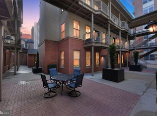 131 N Bread St #C1, Philadelphia, PA 19106