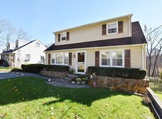 122 Brooklyn Stanhope Rd, Stanhope, NJ 07874
