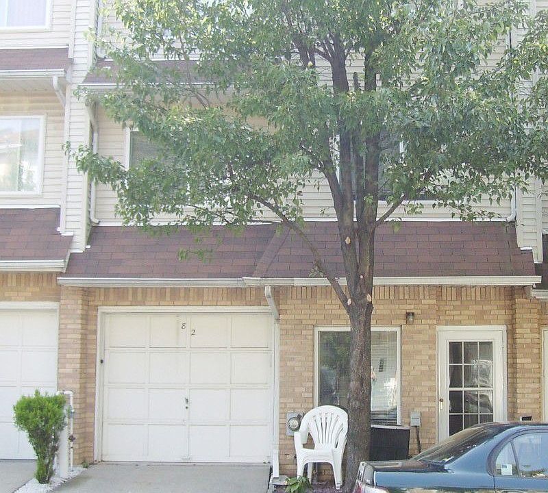 1st image of 82 Sandywood Ln