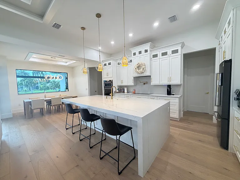 9646 Arsipe Cir — Photo 4