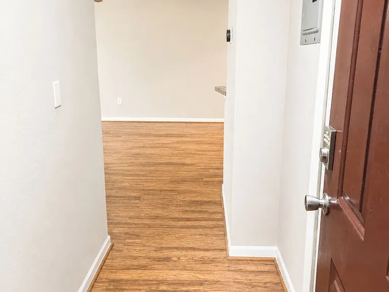 ENTRY HALLWAY