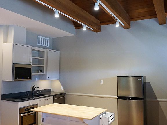 Open Concept Kitchen w/ new SS appliances