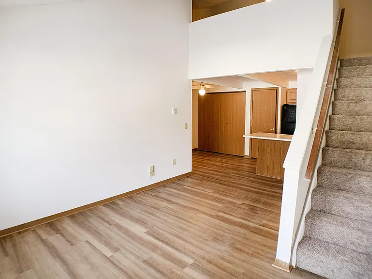 Wyndemere Apartments — Photo 38