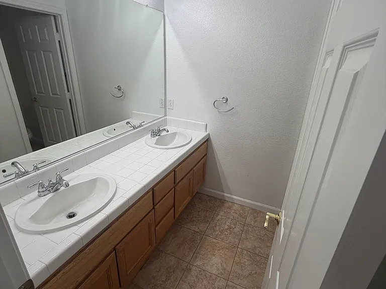 27 Swinford Ct — Photo 17