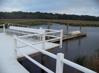 102 Jones Creek Dr, St Simons Island, GA 31522