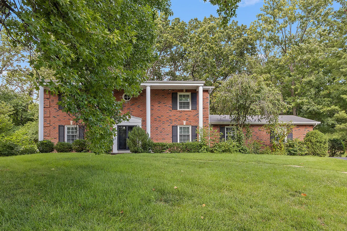 54 Morwood Ln — Photo 2