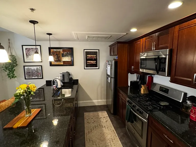32 Upton St #1 — Photo 7