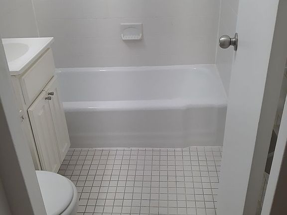 4th image of 237 E 59th St #3E
