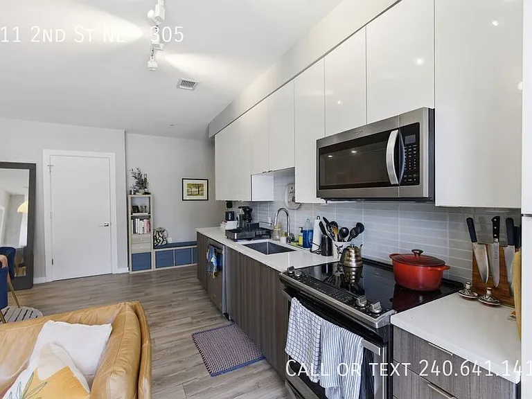 911 2nd St NE #305 — Photo 6