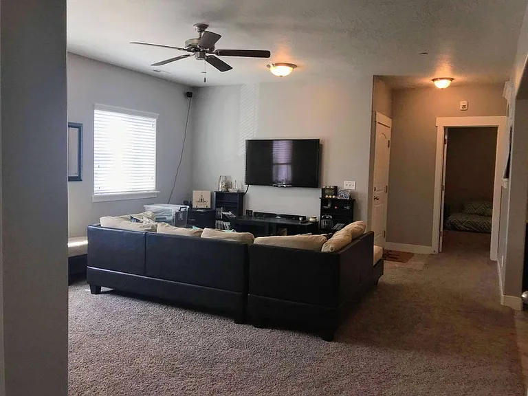 213 W Ridge Rd — Photo 17