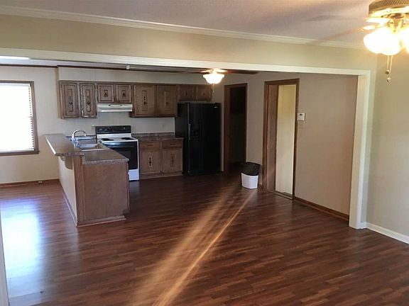 3rd image of 73 Hughes Dr