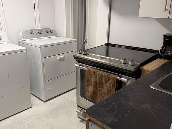 3rd image of 410 Shantz Hill Rd #Basement