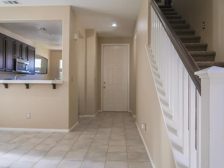 710 Elliot Peak Ave — Photo 8