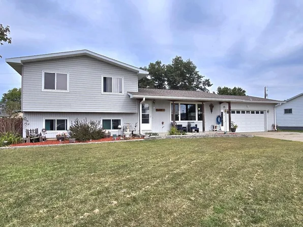 664 E Maple STREET, Blair, WI 54616