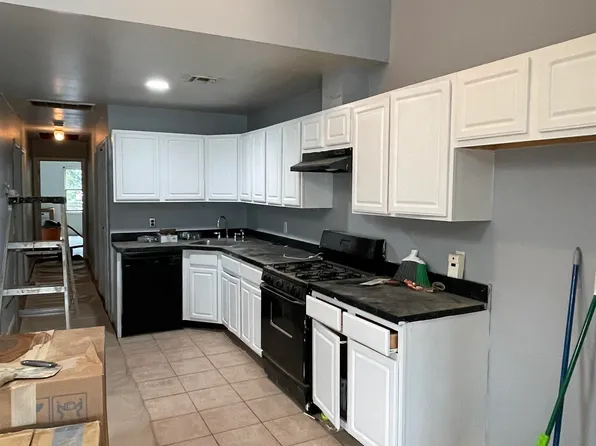 104 Clinton Avenue image 4 of 11