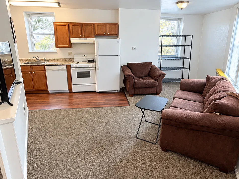 3901 Diulus Way