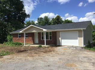 1720 Boone Cir, Tazewell, TN 37879