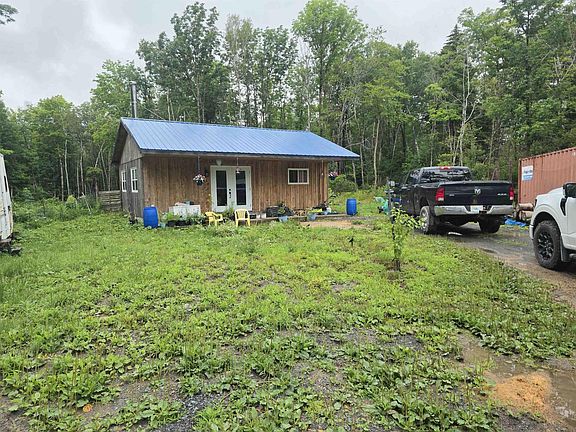3rd image of 788 Purdy Rd