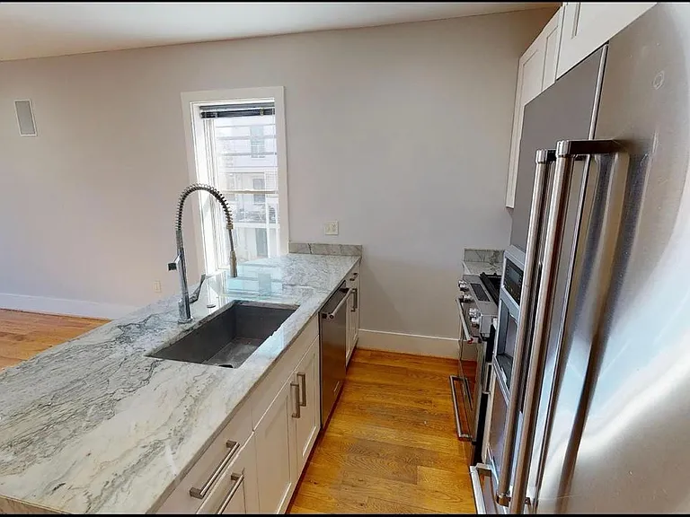 1159 Oates St NE #B — Photo 8