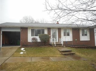 6716 Hedgeline Dr, Bedford Heights, OH 44146