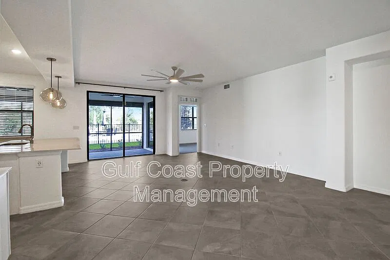 3 bed, 2.0 bath, 1741 sqft, $2,550 — Photo 4