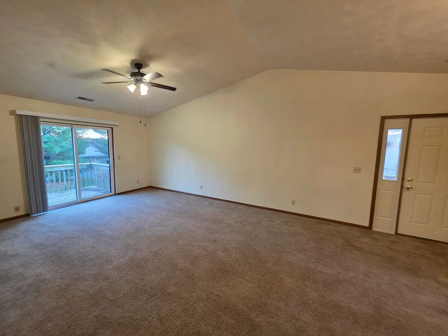 6297 Garrett Lane — Photo 3