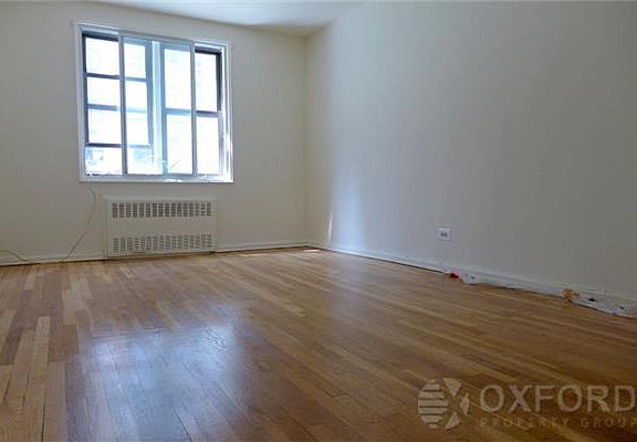 3rd image of 1360 York Ave APT 4E