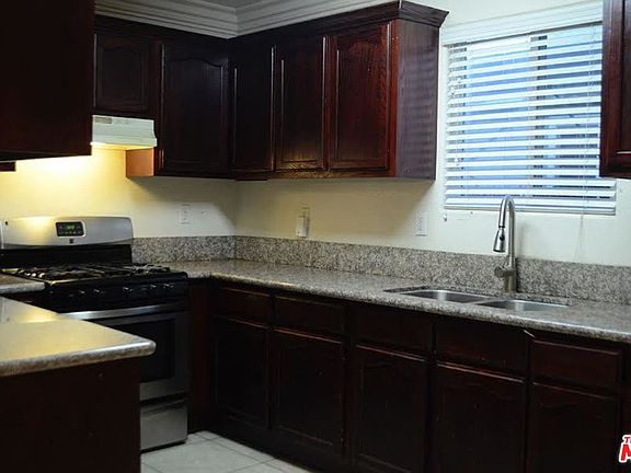 3rd image of 10827 Croesus Ave
