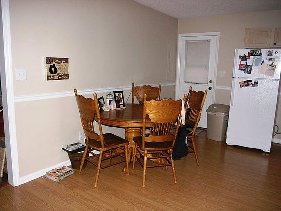 4th image of 1002 Birch Ct