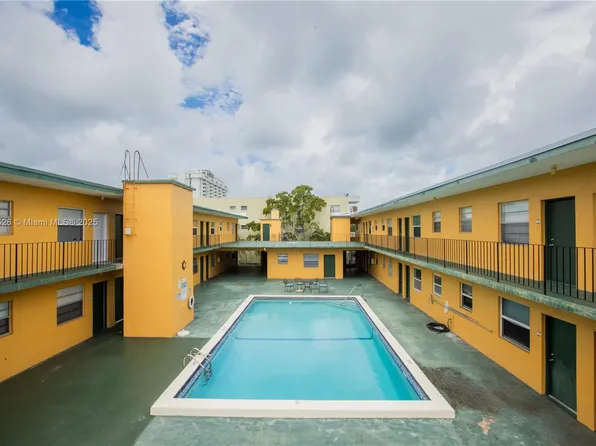 1975 NE 135th St APT 3B, North Miami, FL 33181