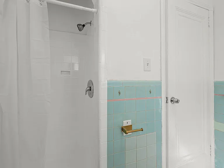 4172 3/4 S Leimert Blvd — Photo 20