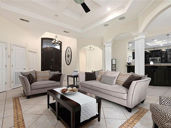 4th image of 2717 Las Nubes Dr
